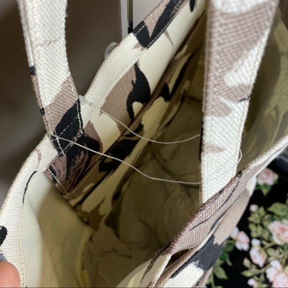 RARE Kate Spade On Purpose Large Canvas Tote - Picture 4 of 8